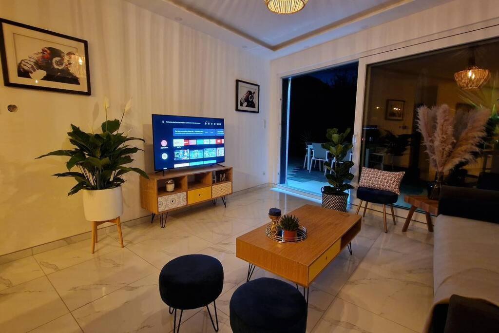 Suite Prestige Logement Neuf Avec Spa Et Ecran De Cinema En Rez De Jardin Κολμάρ Εξωτερικό φωτογραφία