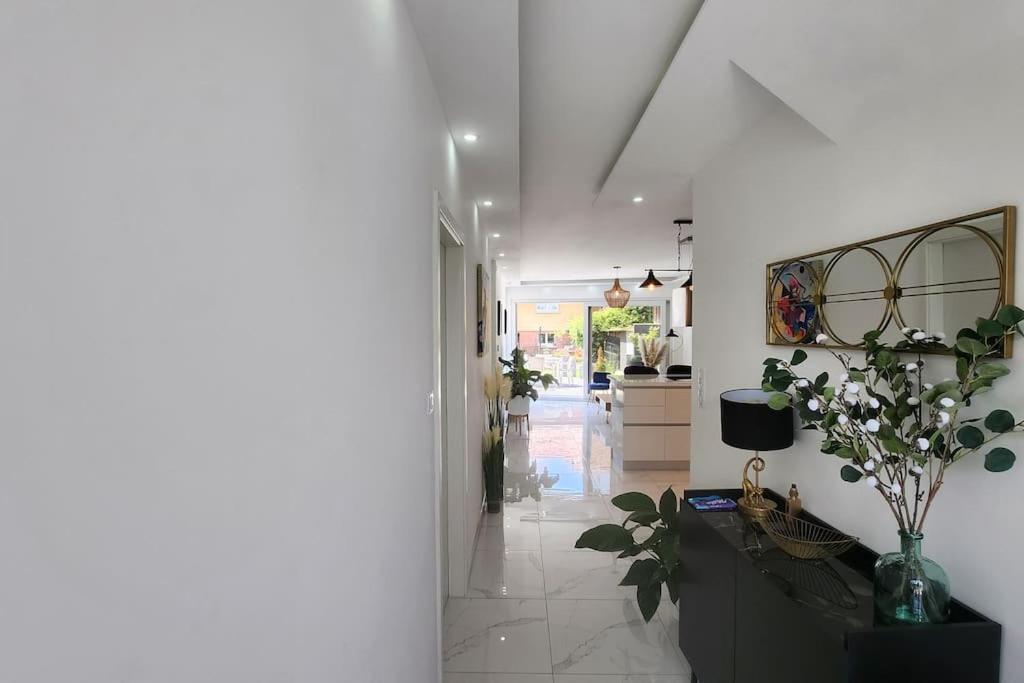 Suite Prestige Logement Neuf Avec Spa Et Ecran De Cinema En Rez De Jardin Κολμάρ Εξωτερικό φωτογραφία