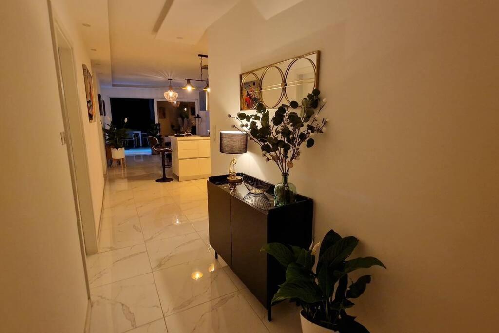 Suite Prestige Logement Neuf Avec Spa Et Ecran De Cinema En Rez De Jardin Κολμάρ Εξωτερικό φωτογραφία