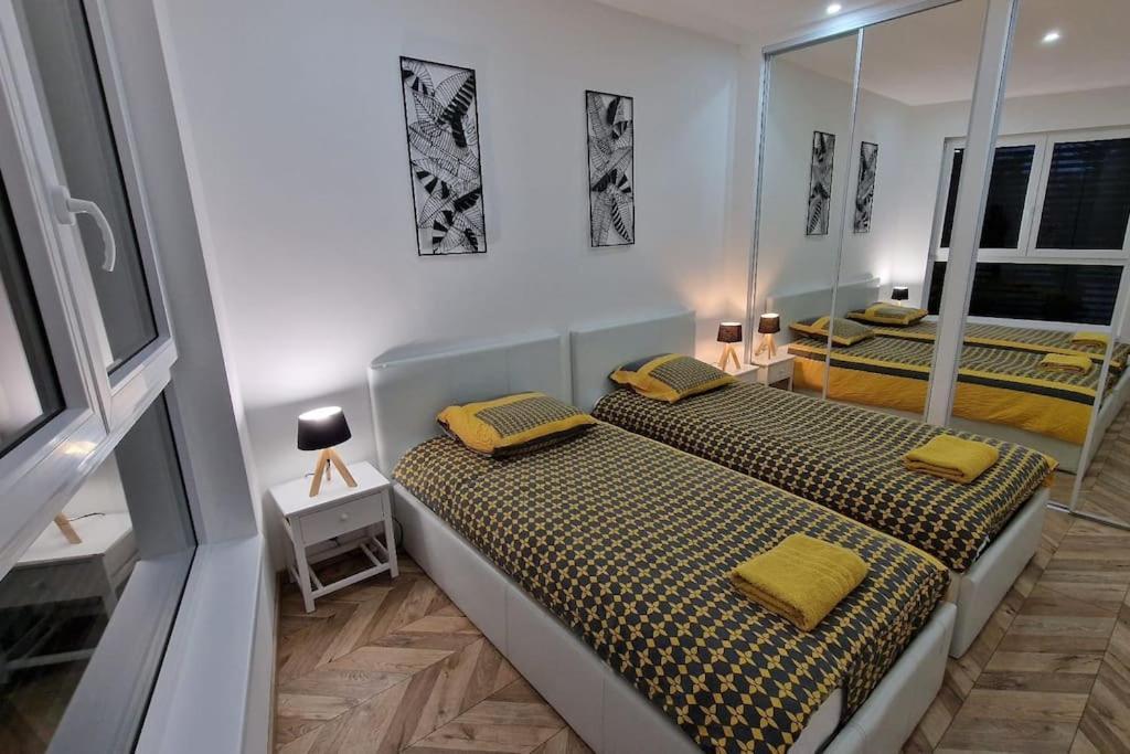 Suite Prestige Logement Neuf Avec Spa Et Ecran De Cinema En Rez De Jardin Κολμάρ Εξωτερικό φωτογραφία